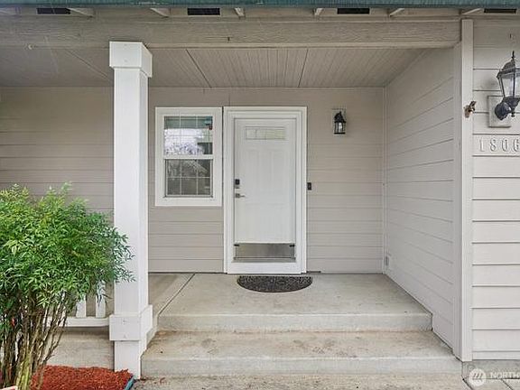 4th image of 1806 NE 177th Ave