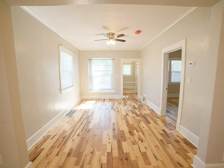 112 12th St N #118 — Photo 9