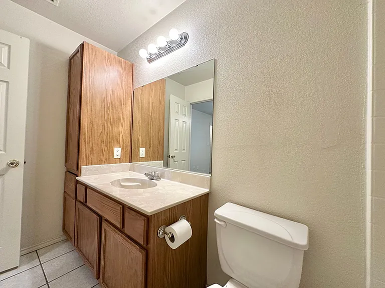5003 John David Dr — Photo 19
