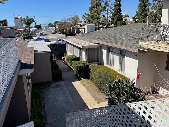 10718 Crenshaw Blvd #4 — Photo 9