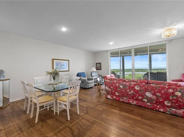 1001 Arbor Lake DR #904, NAPLES, FL 34110