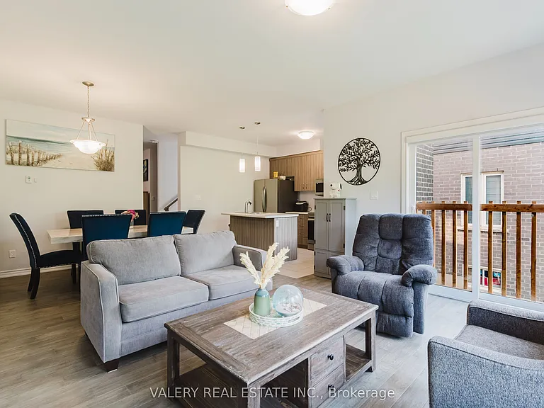 133 Caroline St — Photo 10