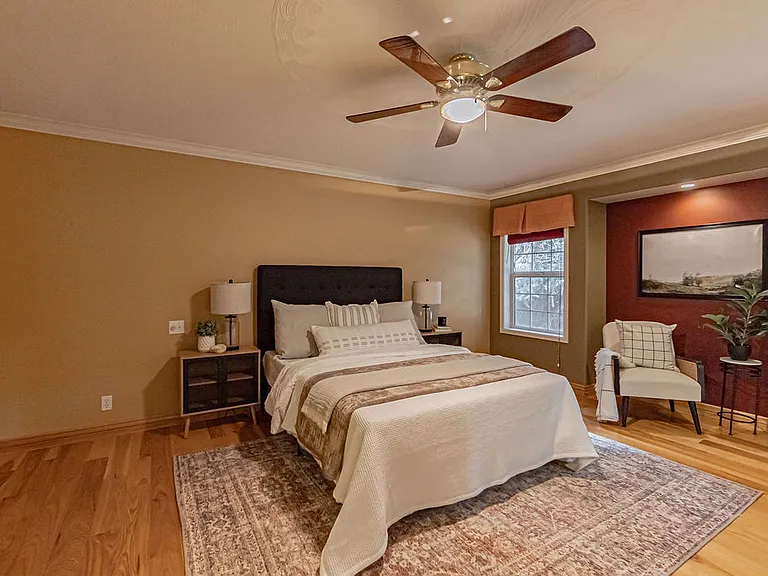 3915 Woodhaven Ln — Photo 15