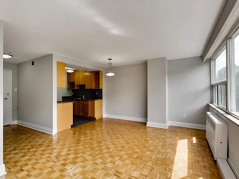 680 Roselawn Ave — Photo 133
