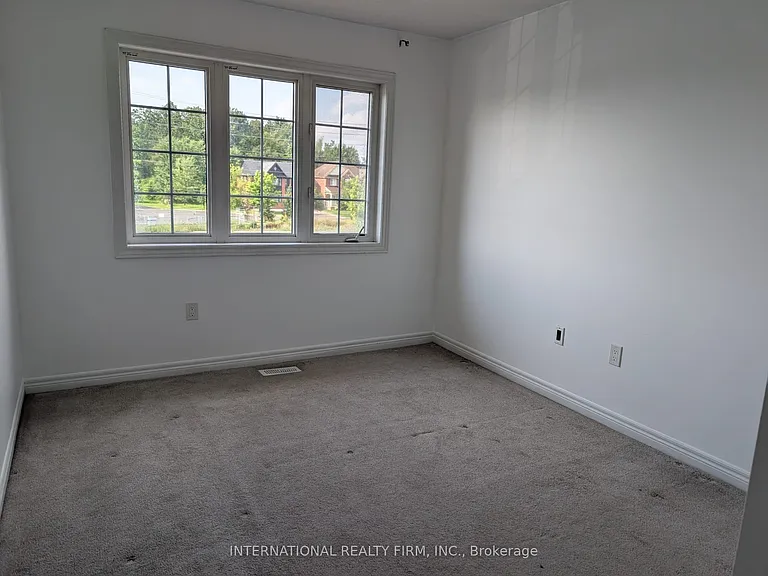 734 Yarfield Cres #MAIN — Photo 15