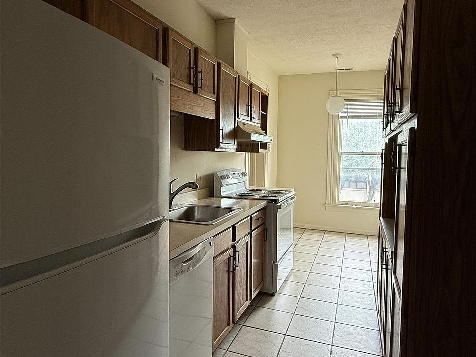 1st image of 274 Alexander St APT A-5