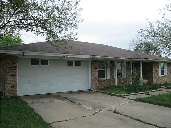 2nd image of 1208 County Road 214