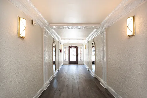 1610 Lombard Photo 1