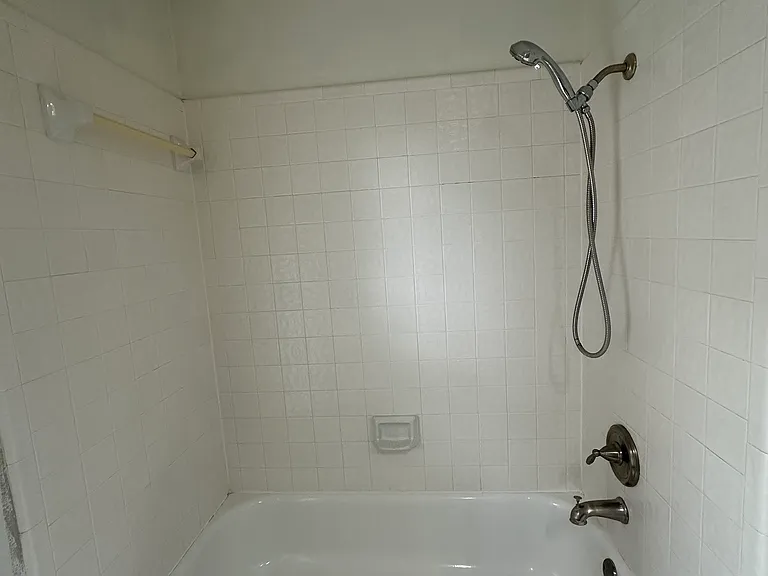 9100 Scotsman Dr — Photo 7