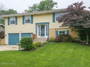 21W764 Buckingham Rd, Glen Ellyn, IL 60137