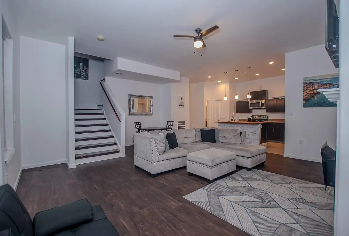 3 bed, 3.5 bath, 1846 sqft, $2,700 — Photo 3