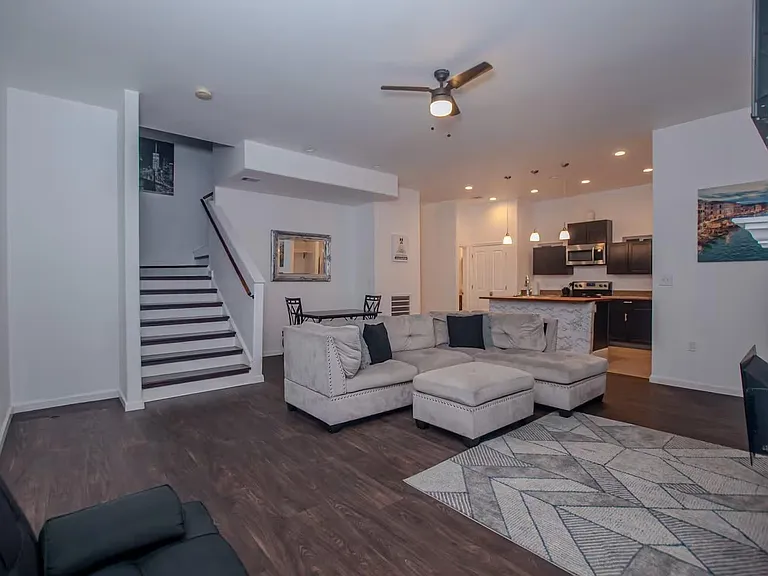 3112 Clay St — Photo 3