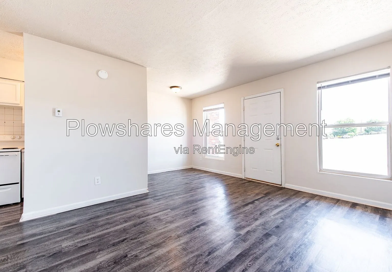 1 bed, 1.0 bath, 500 sqft, $899 — Photo 3