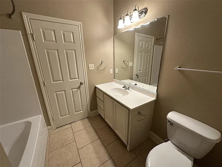 4002 Mobley Cir — Photo 23