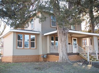 810 E Main St, Knoxville, IA 50138