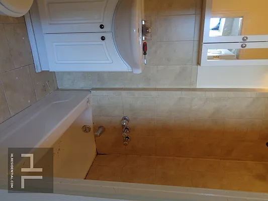 Rented by Highline Residential | media 9