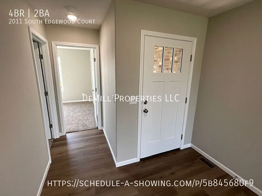 Modern 4-Bedroom Home in Ozark Available Now! — Photo 3