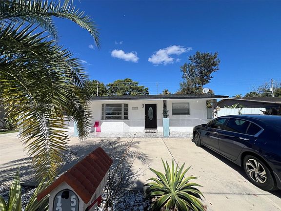 3rd image of 1251 NW 202nd St