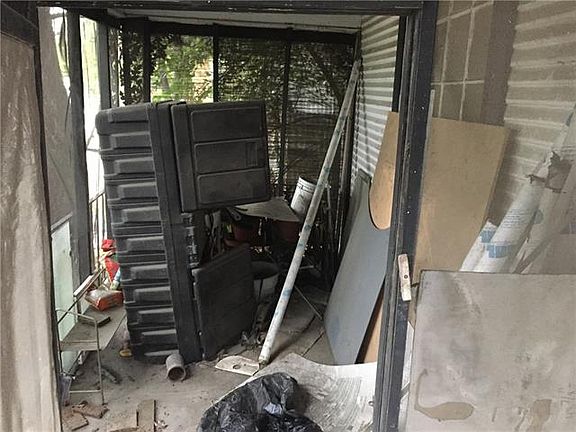 5th image of 4217 Willow St