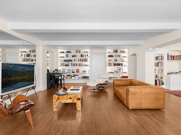 2nd image of 350 W 57th St APT 4I