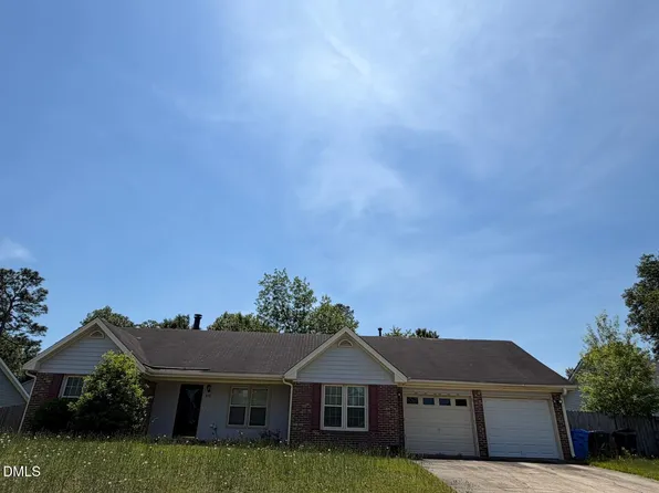 849 Santiato Dr, Fayetteville, NC 28314