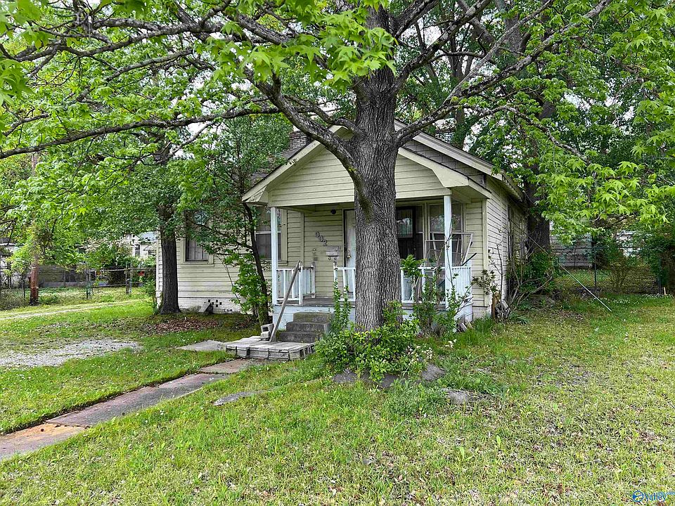 2nd image of 902 Wilson Ave