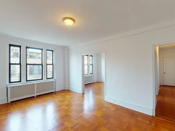 222 W 83rd St APT 10A, New York, NY 10024