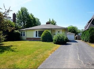 39 Chestnut Ave, Clarendon Hills, IL 60514