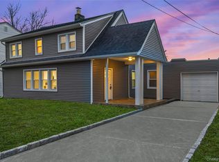 3322 Parkway Drive, Baldwin Harbor, NY 11510