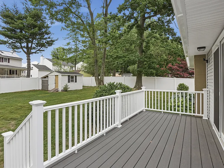 3 Hingham Rd — Photo 4