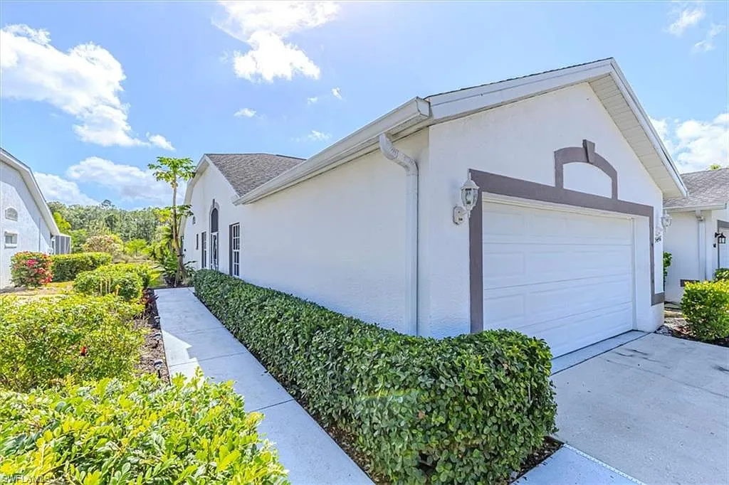 3 bed, 2.0 bath, 1400 sqft, $2,600 — Photo 2