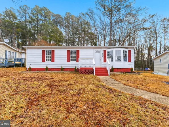 21514 Forest Run Dr, Lexington Park, MD 20653