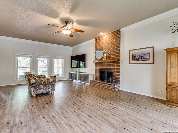 4th image of 2312 Encino Crossing