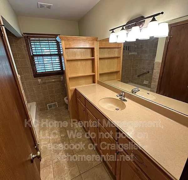 5423 Ballentine St — Photo 33