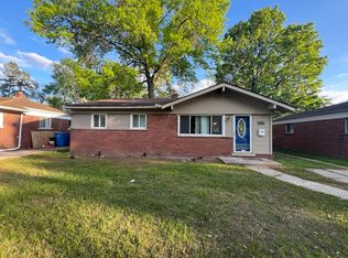 25475 Norfolk St, Dearborn Heights, MI 48125