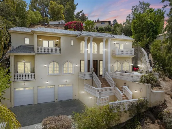 5369 Medina Rd, Woodland Hills, CA 91364