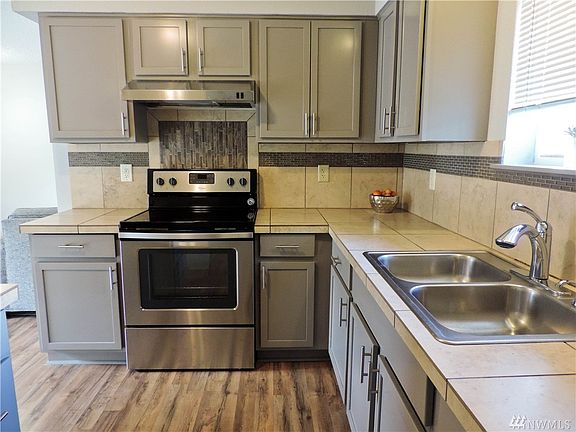 5th image of 5638 N 39th St
