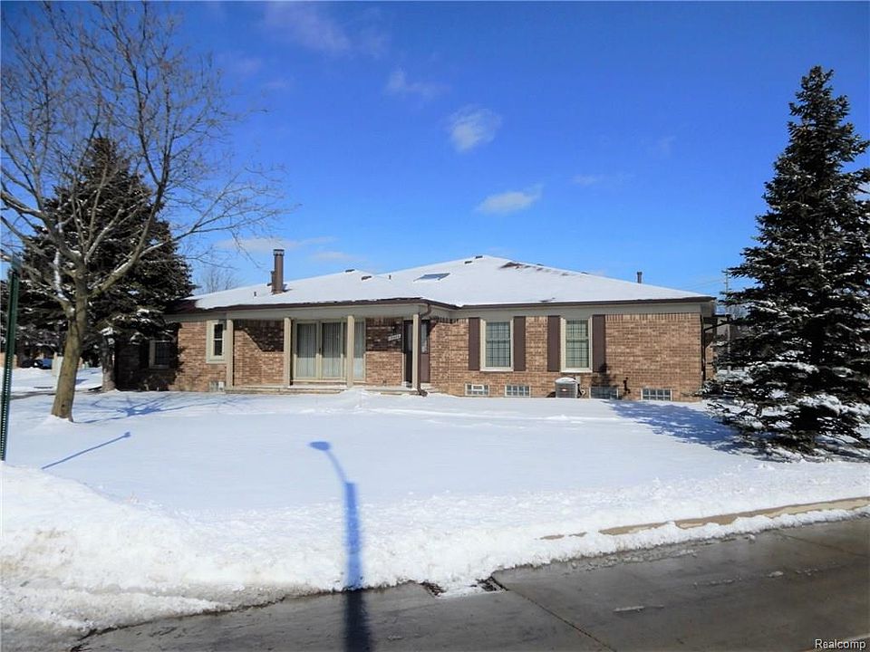 1st image of 15084 Sebastian Ct