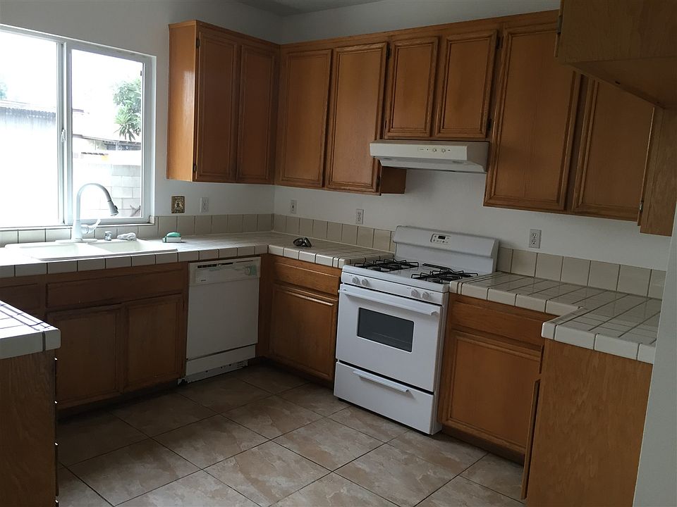 2nd image of 710 Lynnplace