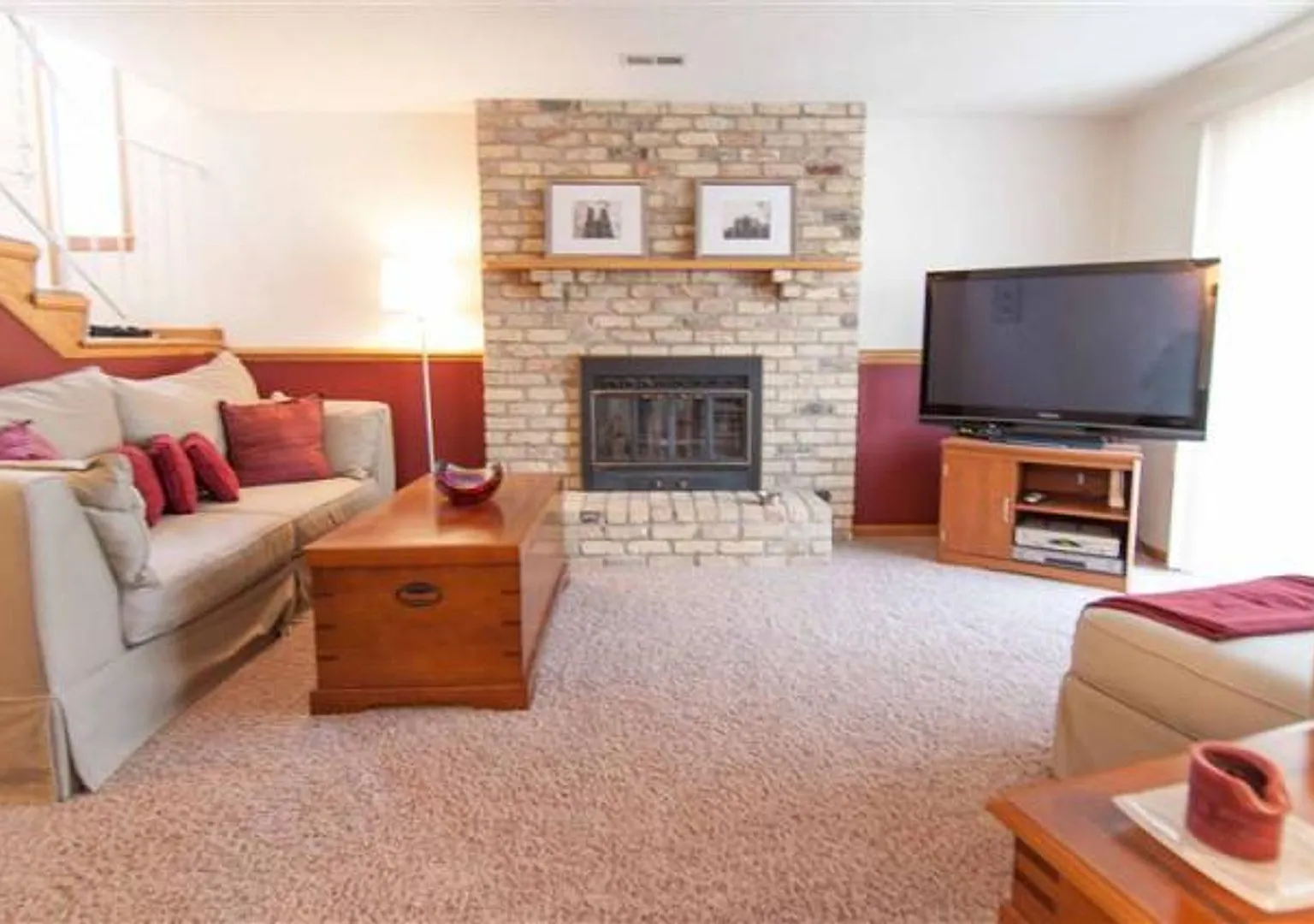 Checkout This 2bed 2bath Townhome in Bloomington! — Photo 2