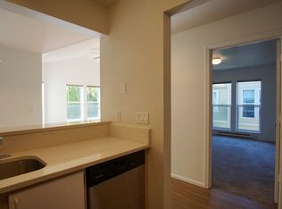 235 SW Hooker St #7, Portland, OR 97201