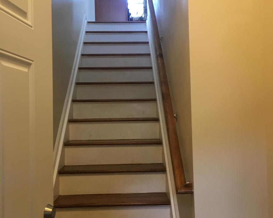 Stairs to apt.