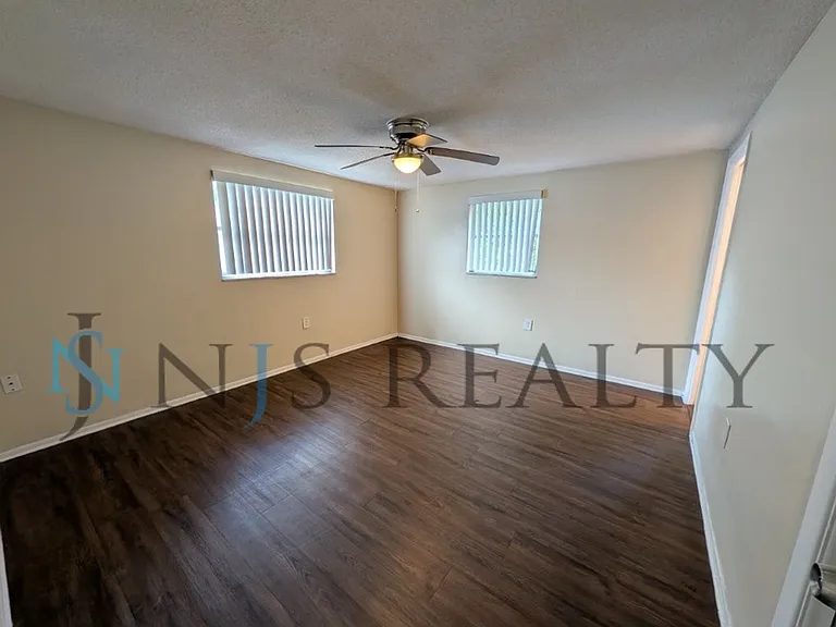 9520 Gray Fox Ln — Photo 11