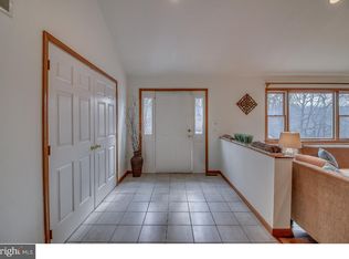 5 Waterstock Ln, Glen Mills, PA 19342