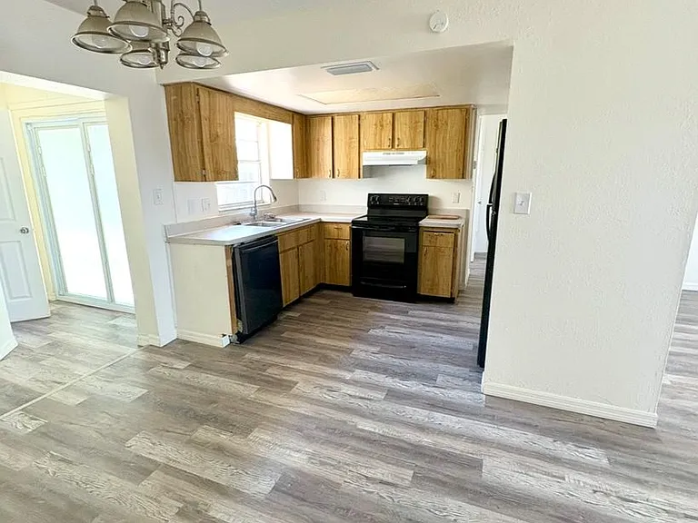 8151 Hixton Dr — Photo 4