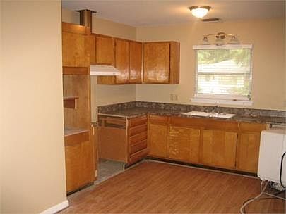 3rd image of 2766 N Chadwick Dr