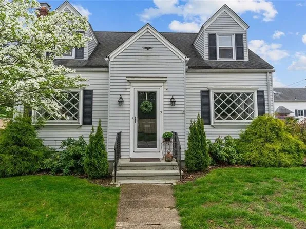 3 Willow St, North Providence, RI 02911