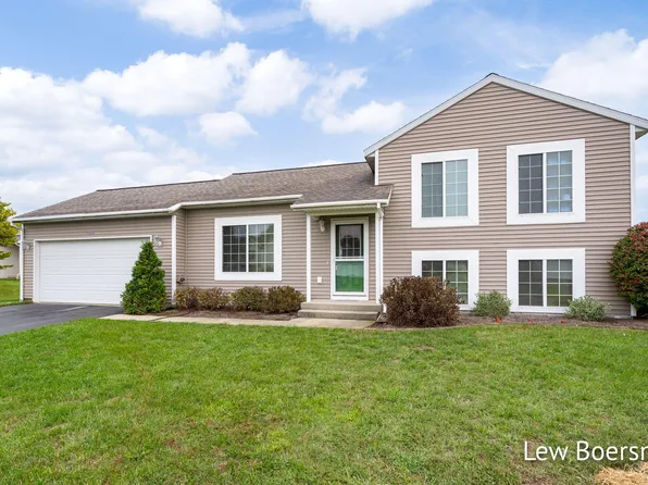 14692 Ivorystone Dr NE, Cedar Springs, MI 49319