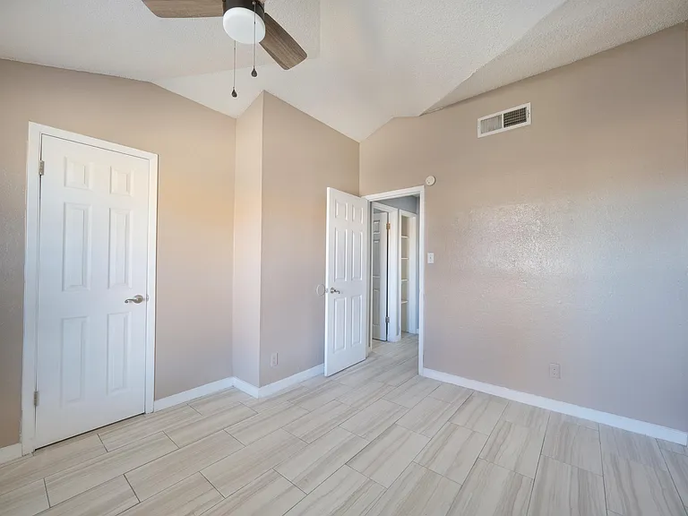 1901 Lake Omega St #A — Photo 14