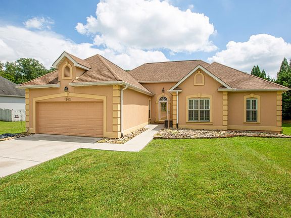2nd image of 1202 Grenoble Dr